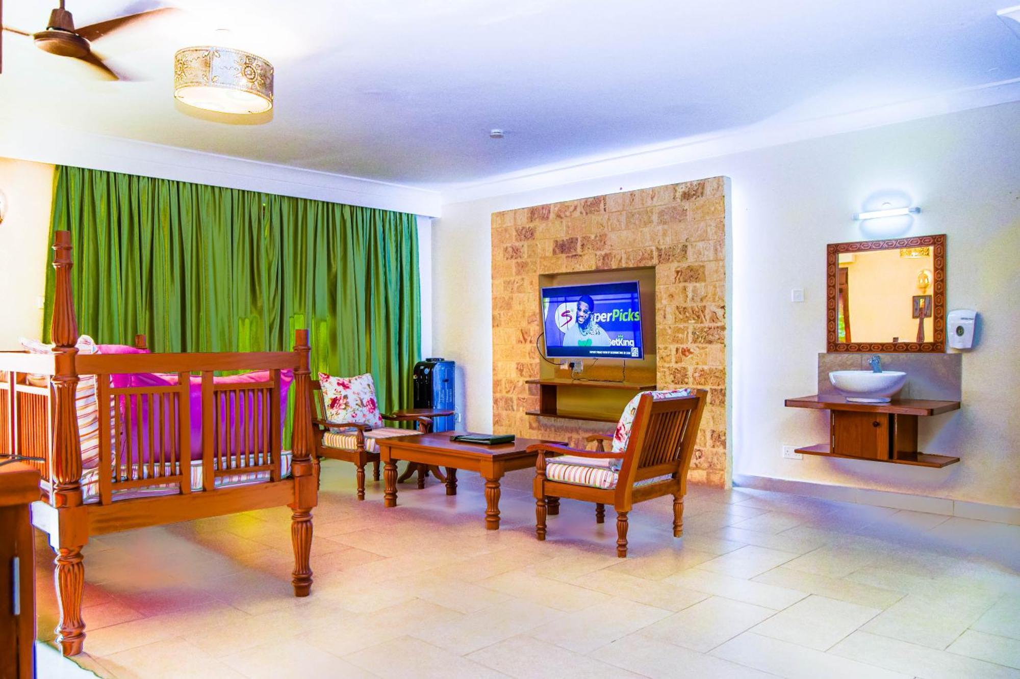 Villa Mandhari - Diani Beach Exterior photo